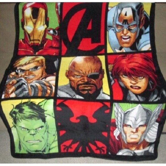 New Marvel Avengers Plush Throw Gift Blanket Iron Man Thor Hawkeye Black Widow - Picture 1 of 3